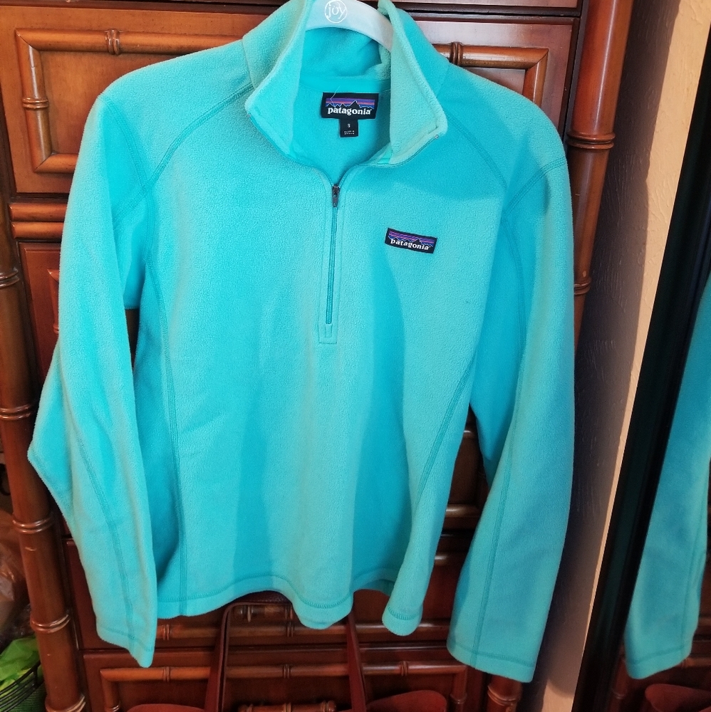 Patagonia fleece sweater